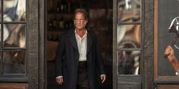Les-Miserables-Stills DSC01584-35 © Photo de Christophe BRACHET ©2026 Eskwad Curiosa Films Studiocanal TF1 Films production